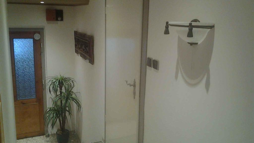 Ferienwohnung - Chayenne Apartment Mit 2 Schlafzimmern Klinga Zewnętrze zdjęcie